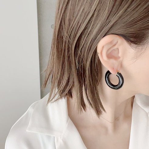 Big hoop pierce